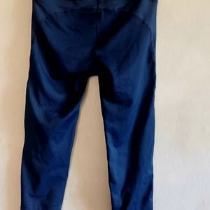 NWOT Free2B Free Country athletic leggings. Size M